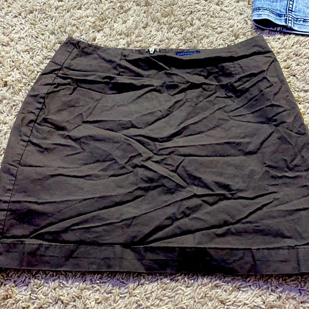 Brown tight short skirt